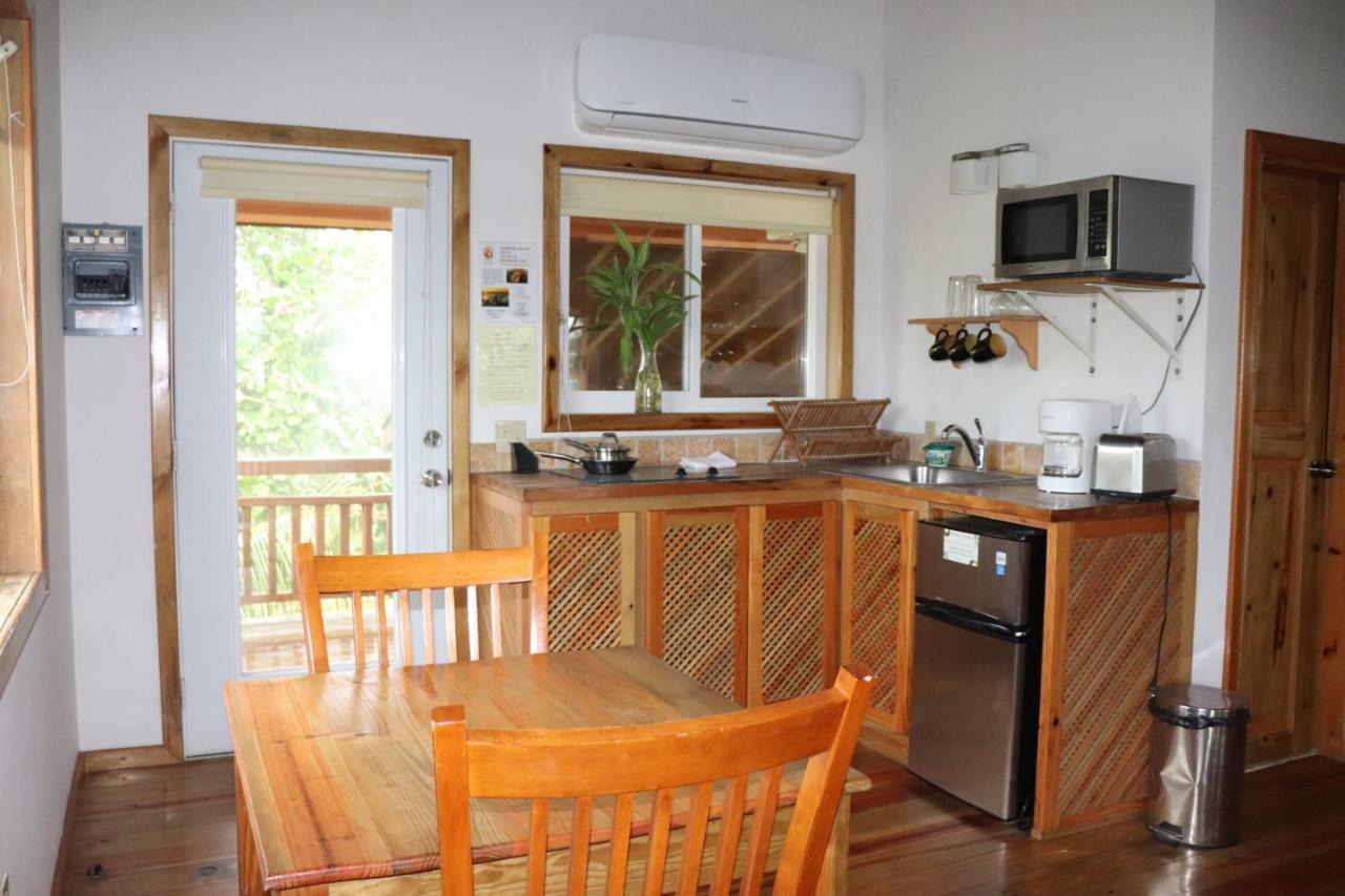 Hotel Posada Seremein Roatan West Bay Bagian luar foto