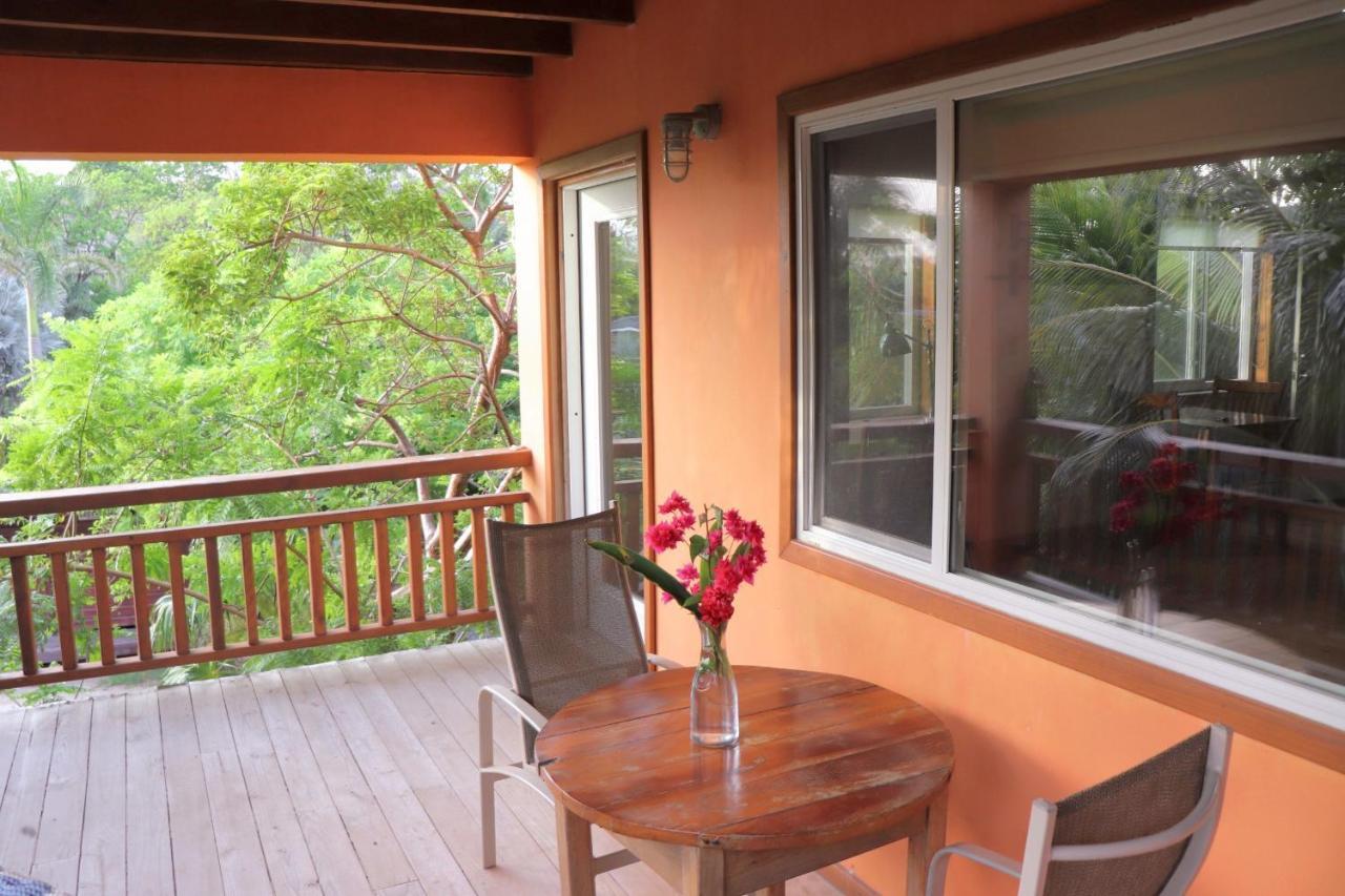 Hotel Posada Seremein Roatan West Bay Bagian luar foto