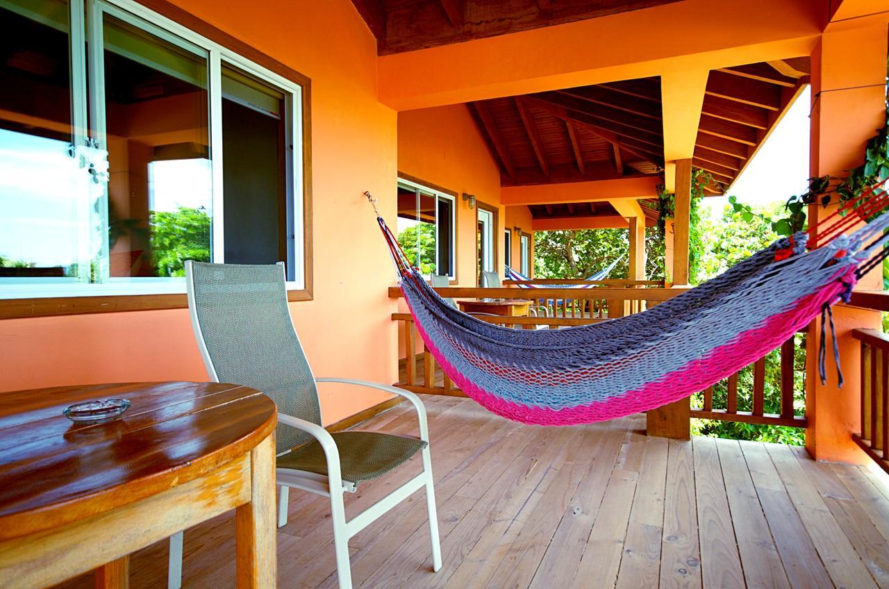 Hotel Posada Seremein Roatan West Bay Bagian luar foto