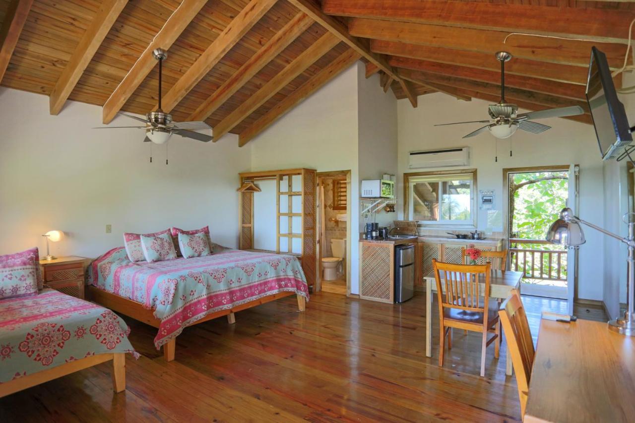 Hotel Posada Seremein Roatan West Bay Bagian luar foto