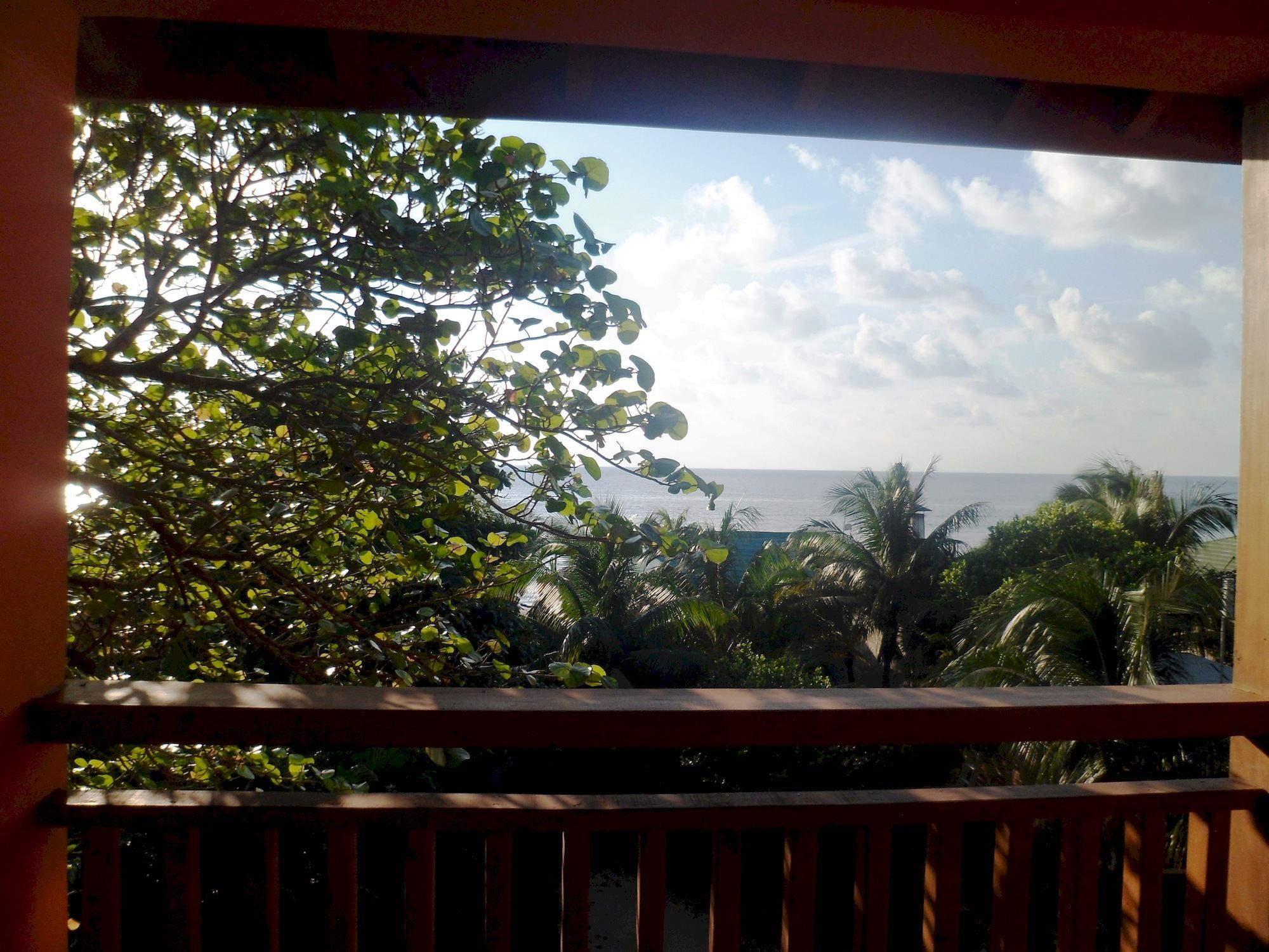Hotel Posada Seremein Roatan West Bay Bagian luar foto
