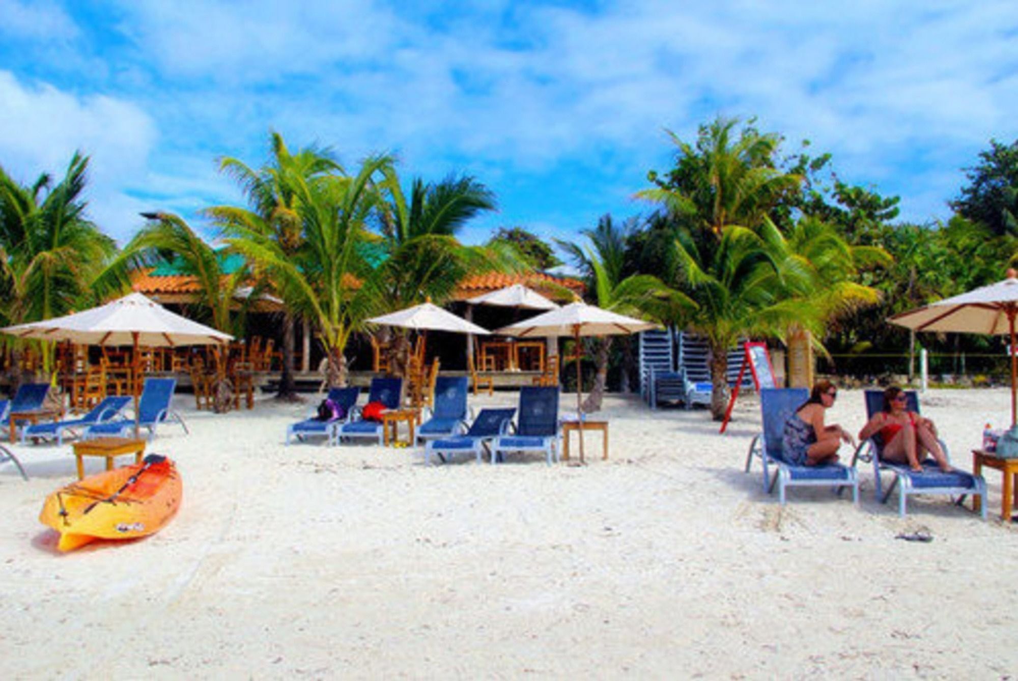Hotel Posada Seremein Roatan West Bay Bagian luar foto